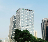 樓層的高度決定樓頂大字的大小