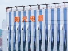 樓頂沖孔發(fā)光字的維修成本高嗎？